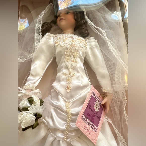 RARE Collectible Memories Porcelain Doll A Limited Collector’s Edition Bride Eva - Picture 5 of 17